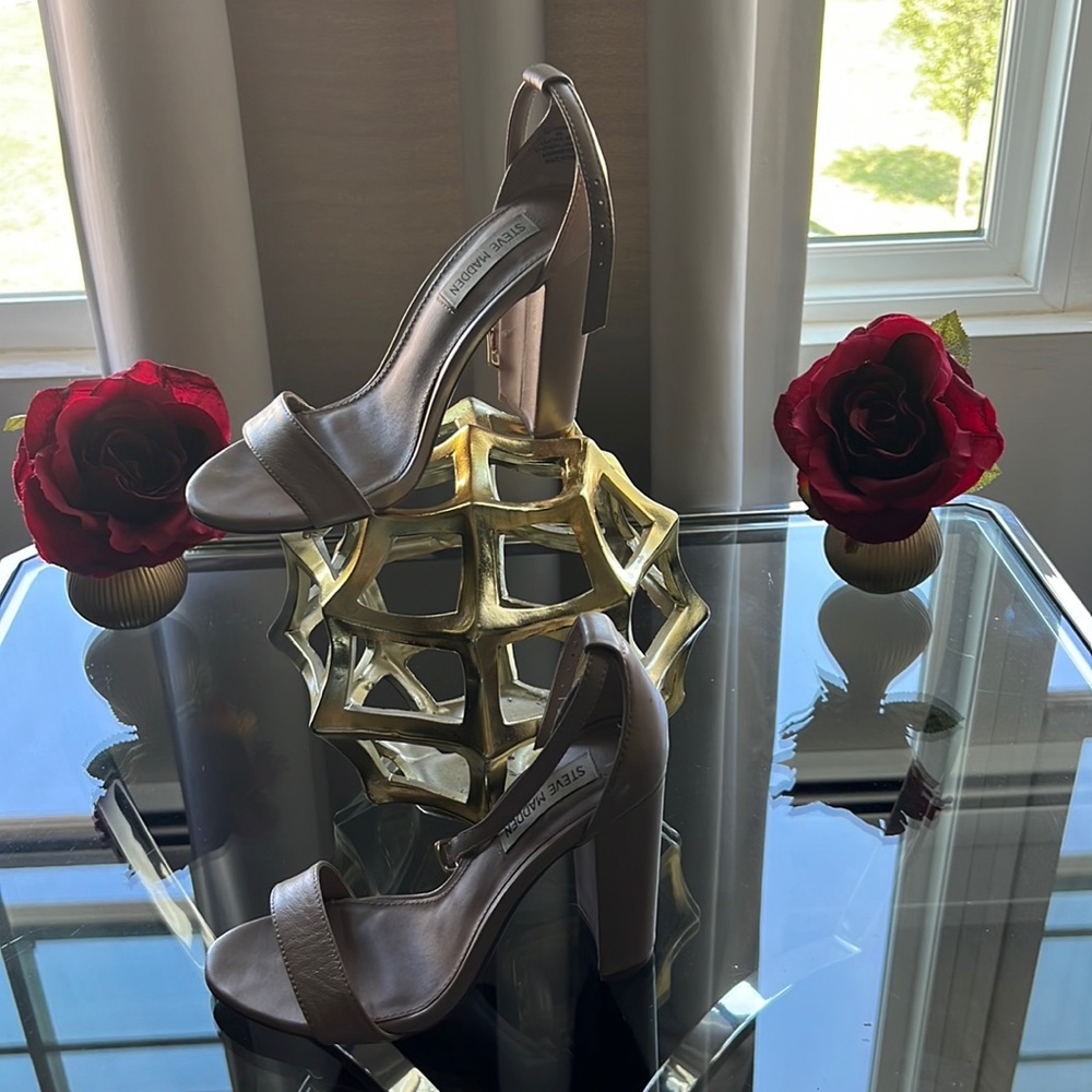 Women’s Shoes
